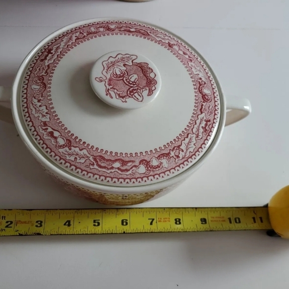 Memory Lane Casserole Serving Dish Two handle with matching lid. Clean - Picture 8 of 10